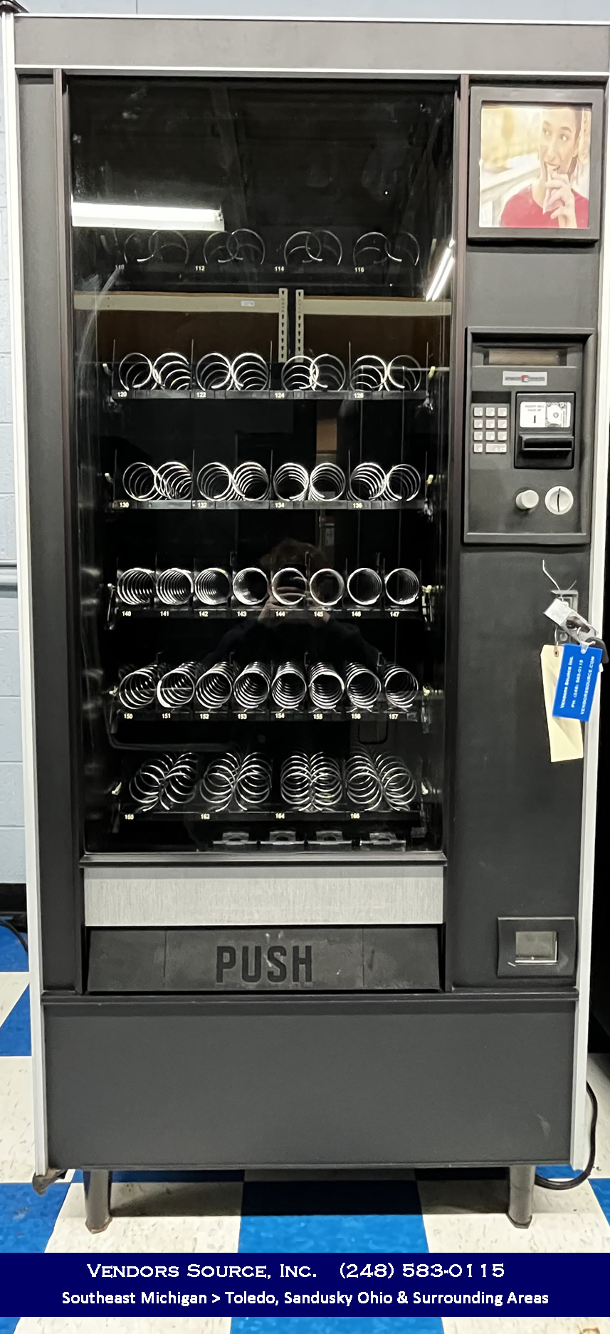 AP 122A Four-Wide Machine Vending machine